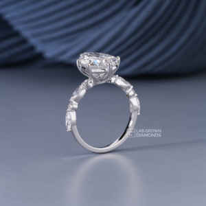 Bague en or blanc 14 carats avec diamants de laboratoire multiformes, luxe, 9 pierres, marquise, poire et taille ronde, qualité EF, pour femme, 5,13 carats au total - Product Image 4
