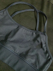 Sujetador deportivo de yoga de alta sujeción para mujer adulta, tejido liso teñido, fabricado en fábrica, de Spandex/Nylon, push-up, talla grande, sencillo. - Product Image 2