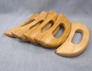 Eco-Friendly Rustic Wooden Gua Sha <b>Face</b> Massager with Solid Acacia Wood Crafts for Muscle Relaxation-New Year Gift - Product Image 4