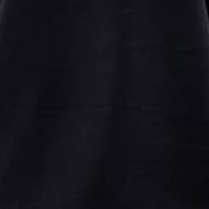 Camiseta sin mangas ligera y suave para hombre, diseñada para la comodidad diaria, el gimnasio o actividades al aire libre, con un ajuste moderno. - Product Image 4