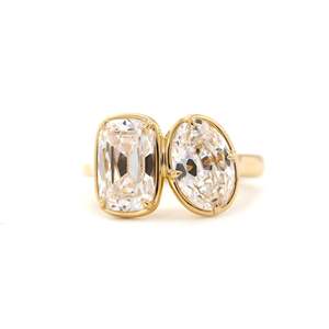 Bague de fiançailles Toi et Moi en or jaune 14 carats avec diamant de laboratoire de luxe 2,5 carats pour femme, certifiée IGI, taille coussin et ovale, duo - Product Image 3