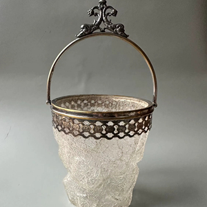 Elegante Cubitera de Vidrio de Diseño con Asas Curvas, Perfecta para Entretener Invitados y Exhibir en Bares Domésticos, Procedente de la India - Product Image 1