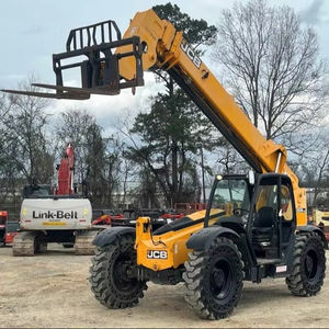 Chariot télescopique CB 509-42 / 509-45TC d'occasion - Hauteur de levage 12,813,7 m - Capacité 3 000 kg - Tout-terrain - Product Image 1