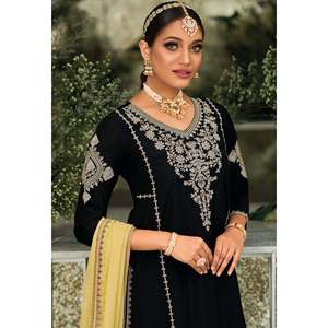 Magnifique ensemble de vêtements de fête indien et pakistanais, haut, palazzo et dupatta avec des motifs complexes et des sequins - Product Image 4