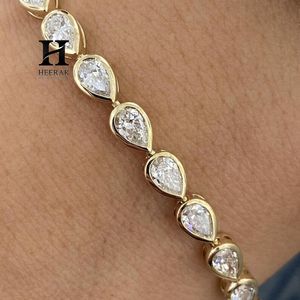 Elegant Pear Cut Diamond Tennis <b>Bracelet</b> – 18K Gold Bezel-Set Teardrop <b>Bracelet</b> - Product Image 6