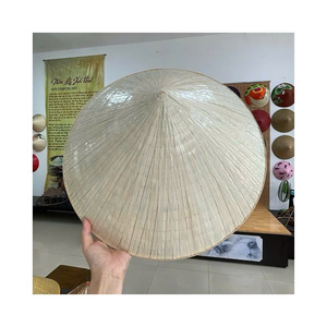 Sombrero cónico vietnamita hecho a mano y ecológico para regalo de recuerdo - Product Image 1