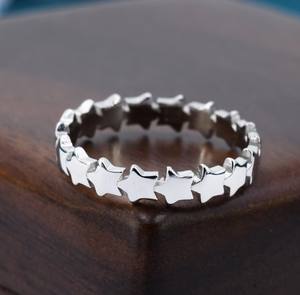 แหวนอินฟินิตี้รูปดาวเล็กๆ ทำจากเงินสเตอร์ลิง แหวนรูปดาวนิรันดร์ แหวนรูปดาวเงิน เรียบง่ายและมินิมอล - Product Image 1