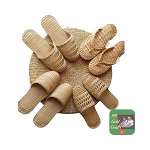 Custom Brown Water Hyacinth Slippers Anti-Slip Waterproof Fashion Trend Lightweight Spring Environment Friendly Handmade Natural - Product Image 1