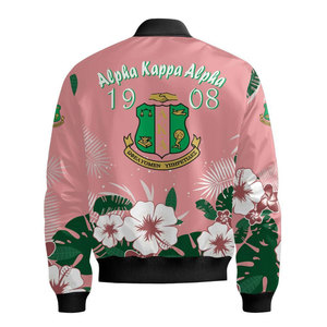 เสื้อแจ็คเก็ตบอมเบอร์สีชมพู AKA College พร้อมลายตราสัญลักษณ์และลายพิมพ์ 08 Pretty Girls เสื้อแจ็คเก็ตบอมเบอร์แบบสวมใส่ได้ทั้งชายและหญิง มีซิปด้านหน้า ผลิตจากโพลีเอสเตอร์ - Product Image 6