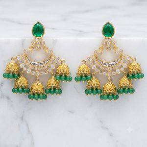Pendientes de Lujo Chapados en Oro con Múltiples Jhumkas y Chandbali, Pendientes Colgantes de Perlas Kundan para Novias Indias y Pakistaníes, Pendientes Étnicos para Mujer para Fiestas - Product Image 2