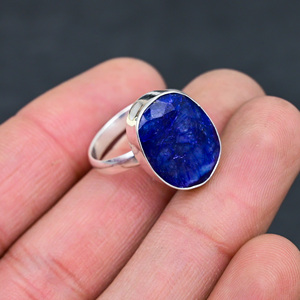 Anillo de Zafiro Azul Facetado, Hermoso y Popular, Hecho a Mano, Chapado en Plata de Ley 925, Ovalado, de Lujo, Calidad Premium, Estilo Vintage - Product Image 3