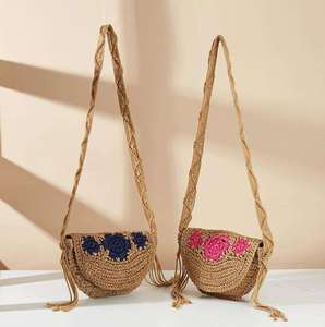 Refresh your <b>accessory</b> collection with this wonderful Natural yarn bag designed with a saddle shape and floral embroidery - Product Image 4
