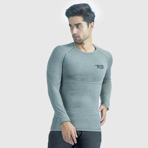 Camiseta Deportiva de Compresión Premium, Diseño Ajustado al Cuerpo con Material Elástico Transpirable y Movimiento Flexible - Product Image 1