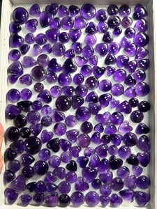 Cabocho de Amatista Africana Natural de Calidad AAA en Forma de Corazón, Cuarzo Púrpura Intenso, Gema Suelta al por Mayor para Fabricación de Joyas - Product Image 1