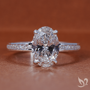 แหวนเพชรทรงรี 2 กะรัต เพาะเลี้ยงในห้องปฏิบัติการ พร้อมใบรับรอง IGI ฝังแบบช่องและแบบพาเว่ วงแหวนทองคำขาว 10K - Product Image 1