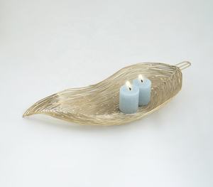 Fabricant de plateaux de service en fer structuré de feuilles de ficus artisanales occidentales minimalistes de qualité grossiste - Product Image 3