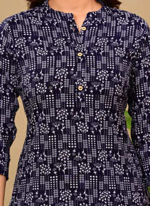 Kurta étnica recta azul marino para mujer - Product Image 6