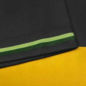 Maillot de football personnalisé OEM/ODM en polyester respirant avec technique de sublimation, nom de joueur et numéro imprimés - Product Image 4