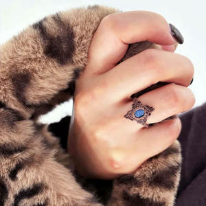 Anillo de Compromiso Hecho a Mano con Micro Macramé y Piedra Natural Certificada IGI, Joyería Ajustable con Nudos de Piedras Preciosas, Estilo Boho, Unisex - Product Image 4