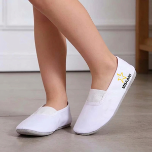 Chaussures de jazz en toile blanche pour femmes MBAANI, ballerines souples pour la pratique de la danse, semelle fendue en cuir - Product Image 6