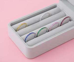 Anillo de Eternidad de Oro de 14 Quilates con Zafiro Rosa Natural Redondo de Lujo para Boda o Fiesta - Product Image 3