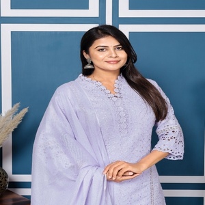 Elegante Conjunto de Kurta Tradicional de Algodón Lavanda para Mujer con Bordado Schiffli y Dupatta Suave para Bodas y Diwali, Ropa Étnica - Product Image 5