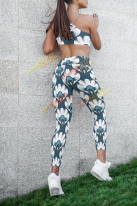 Pantalones con estampado personalizado para mujer, mallas sexy de yoga para chica, mallas ajustadas de gimnasio para cada entrenamiento, de sentadillas a sentadillas - Product Image 2