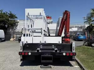 Cabeza tractora diésel 6x4 de servicio pesado para transporte de carga comercial y logística por carretera - Product Image 2