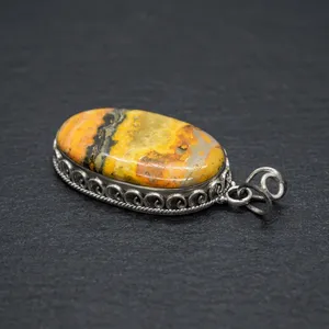 Cautivador colgante de plata de ley con jaspe abeja para el soñador de aventuras, engaste de bisel, solitario ovalado, unisex, clásico, para uso diario. - Product Image 5