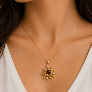 จี้พลอยโกเมนธรรมชาติทรงพระอาทิตย์ ชุบทอง งานแฮนด์เมด ดีไซน์หรูหรา ของขวัญสุดพิเศษสำหรับผู้หญิง - Product Image 4