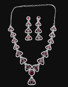 LucentArts Triangle Geometric AD <b>Crystal</b> Necklace <b>Set</b> Elegant White Round Stone Bridal Wedding Jewelry <b>Set</b> for Women's Wholesale - Product Image 6