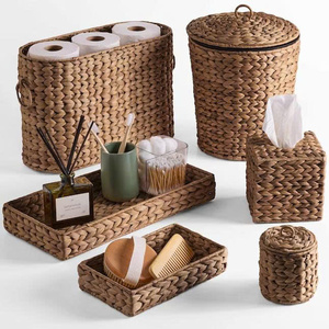 Juego de Baño Minimalista de Jacinto de Agua, Aspecto Natural y Limpio para un Estilo Interior Contemporáneo, Accesorios de Baño Hechos a Mano - Product Image 2