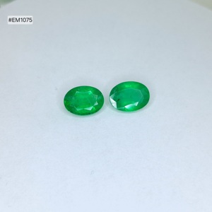 Meilleures ventes : Paire de pierres précieuses ovales en émeraude zambienne, 2 pièces au total, 3,11 ct, pierres vertes de qualité supérieure pour la création de bijoux de créateurs - Product Image 1