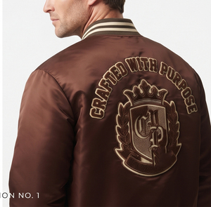 Chaqueta Bomber de Satén con Cuello Redondo para Hombre, Chaqueta Bomber de Satén con Bordado Chenille, Chaqueta Varsity de Satén Estilo Urbano para Hombre - Product Image 4