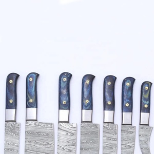 Juego de Cuchillos de Chef Profesionales de Acero de Damasco Hechos a Mano por Ahmad Fabric, 7 Piezas, Mango de Resina, Funda de Cuero, Diseño Moderno, Personalizable - Product Image 5