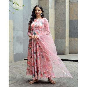 BOLLYWOOD ORGANZA DIGITAL FLORAL IMPRIMÉ TRAVAIL PRÊT À PORTER ROBE AVEC DUPATTA BÉBÉ ROSE - Product Image 1