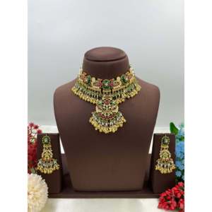 Indian Bridal Gold Plated Anvi Pachi Kundan Choker Earring Set - Product Image 2