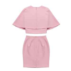 ชุดเซ็ตถักนิตติ้ง 3 ชิ้น สีชมพู สำหรับผู้หญิง แบรนด์ Jack and Jill ประกอบด้วยกระโปรงสูทสุดหรู พร้อมเสื้อคลุม เหมาะสำหรับงานพิธีการ งานโบสถ์ หรือโอกาสพิเศษ  ชุดแฟชั่นสไตล์บูติก - Product Image 2