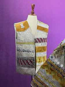 Gilet décontracté traditionnel afghan pour hommes en polyester respirant avec broderie en dentelle pour les événements culturels et les cérémonies religieuses d'été - Product Image 5