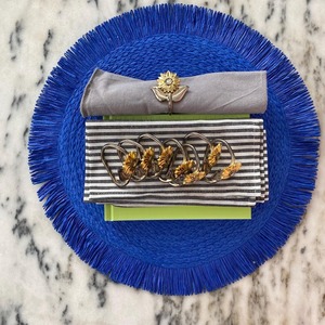 Anneau de serviette en forme de tournesol, décoration de table élégante, accessoire de luxe pour la décoration de la maison, les mariages, les fêtes et la mise en valeur de la table. - Product Image 2