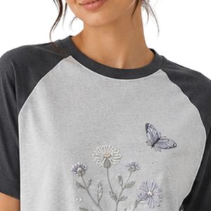 T-shirt décontracté en coton pour femme, gris clair et anthracite, à manches raglan, imprimé floral papillon, col rond, manches courtes, OEM ODM personnalisé - Product Image 5