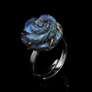 Anillo de compromiso clásico de plata de ley 925 chapado en oro con flor de rosa tallada en labradorita para mujer, estilo bohemio, para boda o cumpleaños - Product Image 4