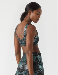 Soutien-gorge de sport à imprimé tropical pour femme, avec rembourrage et design sans couture, idéal pour le yoga, la gym et les tenues de sport. - Product Image 3