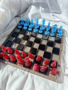 Custom Children Modern Luxury Epoxy Resin <b>Chess</b> <b>Board</b> <b>Set</b> High Quality Clear Pigmented <b>Chess</b> Pieces - Product Image 5