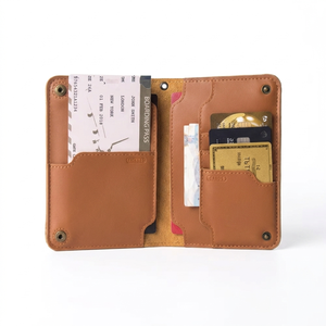 Porta Pasaportes de Cuero Genuino, Diseño Minimalista, 7 Pulgadas, Color Marrón, Cartera de Viaje sin Cierre - Product Image 3
