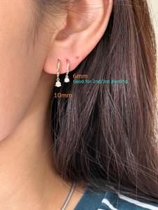 Pendientes de Aro con Diamante Cultivado en Laboratorio de Corte Redondo de 0.20ct en Oro Amarillo Sólido de 14K, Estilo Minimalista, Regalo para Fiesta - Product Image 6