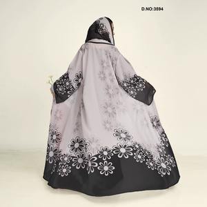 Chaqueta Abaya de Chifón Suave de Lujo de la Mejor Calidad, Diseño Moderno y Elegante, Cómoda, Ligera, para Uso Diario, Disponible para la Venta - Product Image 4