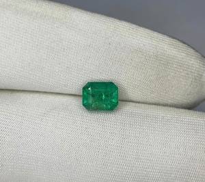 Esmeralda Natural, Gema Suelta, Corte Esmeralda, Color Verde, Piedra Facetada - Product Image 3