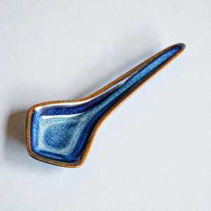 Cuillère de service à long manche de style vintage en porcelaine céramique noire, blanche ou verte pour la maison, la cuisine et les fêtes par Universal - Product Image 4