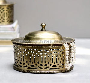 Boîte en laiton vintage de la meilleure qualité avec un beau design fait à la main par Artisan Craft Natural Crafts Product - Product Image 1